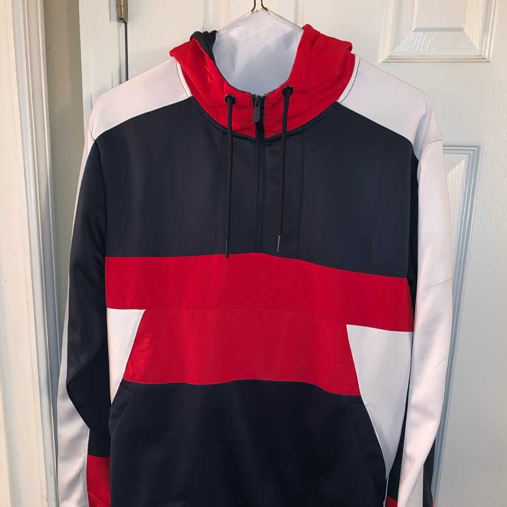 Pullover hoodie size M
